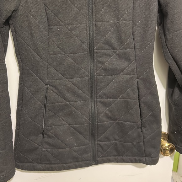 Nice Ladies’ Black & Gray North Face Jacket W/Faux Fur Lining  & is a Size Small - Picture 4 of 9